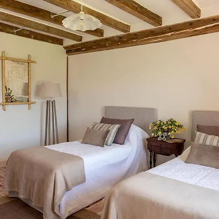 Pet Friendly, Spacious On The Courtomer Estate, Normandy Courtomer (Orne)
